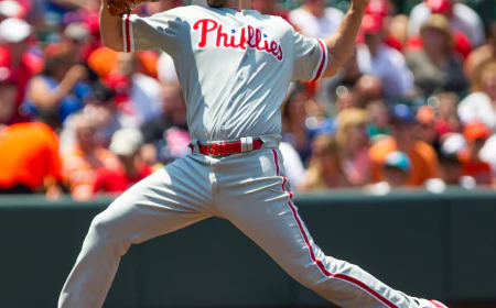 Cliff Lee Net Worth, Relationships, Age/Birthdate & Birthday Facts