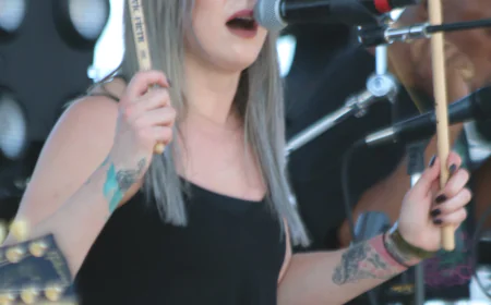 Jen Ledger Net Worth, Relationships, Age/Birthdate & Birthday Facts