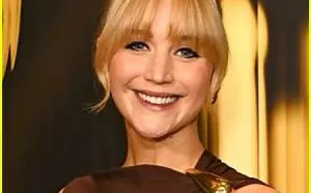 Jennifer Lawrence Net Worth, Relationships, Age/Birthdate & Birthday Facts