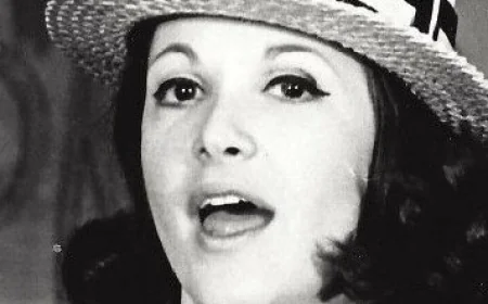 Linda Lavin Net Worth, Relationships, Age/Birthdate & Birthday Facts