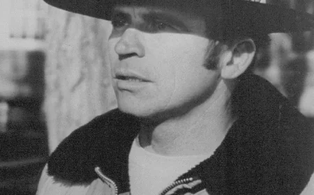 Tom Laughlin Net Worth, Relationships, Age/Birthdate & Birthday Facts