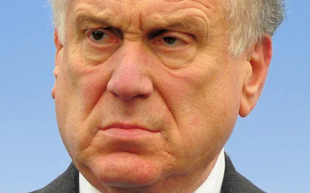 Ronald Lauder Net Worth, Relationships, Age/Birthdate & Birthday Facts