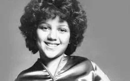 Stacy Lattisaw Net Worth, Relationships, Age/Birthdate & Birthday Facts