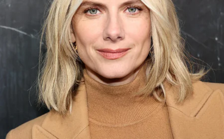 Mélanie Laurent Net Worth, Relationships, Age/Birthdate & Birthday Facts