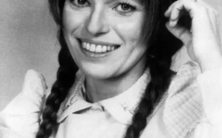 Louise Lasser Net Worth, Relationships, Age/Birthdate & Birthday Facts