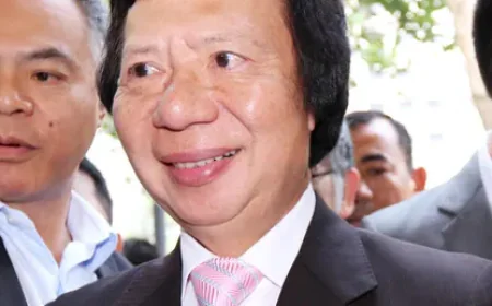 Thomas & Raymond Kwok Net Worth, Relationships, Age/Birthdate & Birthday Facts