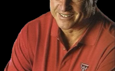 Bobby Knight Net Worth, Relationships, Age/Birthdate & Birthday Facts