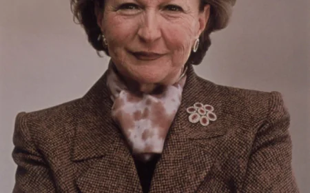 Suna Kirac Net Worth, Relationships, Age/Birthdate & Birthday Facts