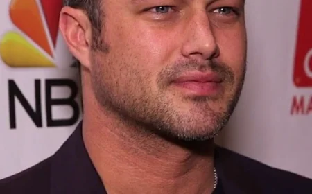 Taylor Kinney Net Worth, Relationships, Age/Birthdate & Birthday Facts