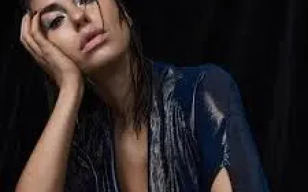 Kimbra Net Worth, Relationships, Age/Birthdate & Birthday Facts