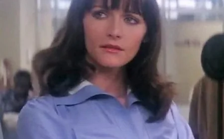 Margot Kidder Net Worth, Relationships, Age/Birthdate & Birthday Facts