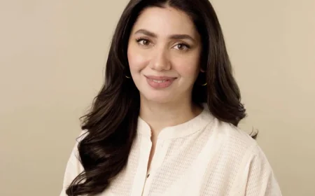 Mahira Khan Net Worth, Relationships, Age/Birthdate & Birthday Facts