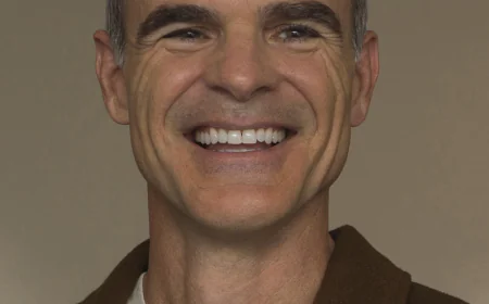 Michael Kelly Net Worth, Relationships, Age/Birthdate & Birthday Facts