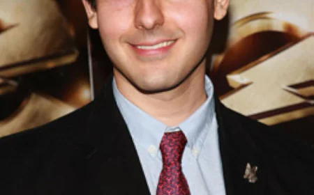 Gil Kenan Net Worth, Relationships, Age/Birthdate & Birthday Facts