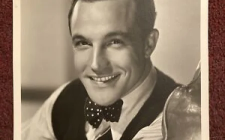 Gene Kelly Net Worth, Relationships, Age/Birthdate & Birthday Facts