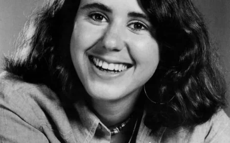 Julie Kavner Net Worth, Relationships, Age/Birthdate & Birthday Facts