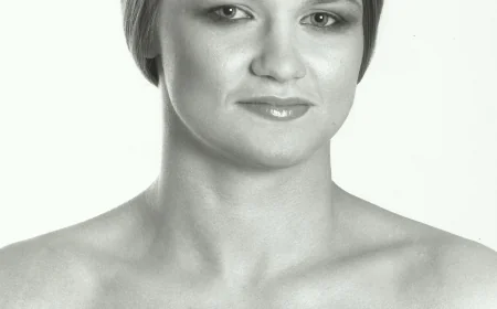 Anna Kasprzak Net Worth, Relationships, Age/Birthdate & Birthday Facts