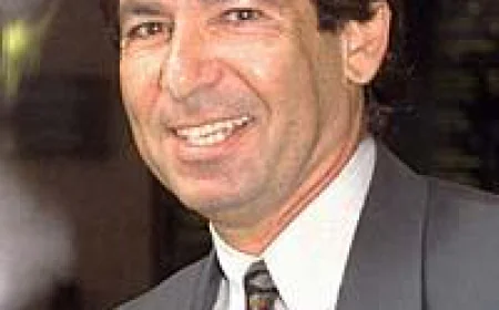 Robert Kardashian Net Worth, Relationships, Age/Birthdate & Birthday Facts