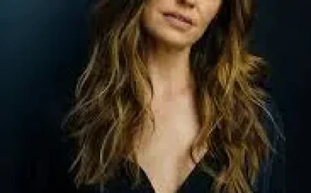 Bianca Kajlich Net Worth, Relationships, Age/Birthdate & Birthday Facts