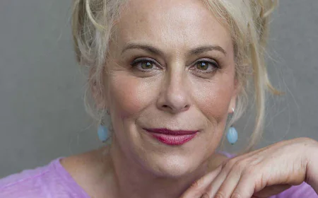 Jane Kaczmarek Net Worth, Relationships, Age/Birthdate & Birthday Facts