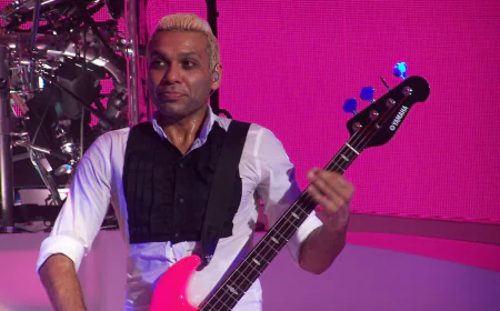 Tony Kanal Net Worth, Relationships, Age/Birthdate & Birthday Facts
