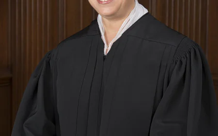 Elena Kagan Net Worth, Relationships, Age/Birthdate & Birthday Facts