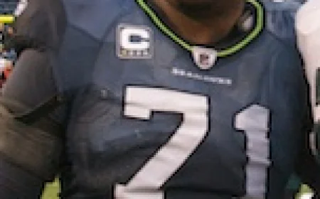 Walter Jones Net Worth, Relationships, Age/Birthdate & Birthday Facts