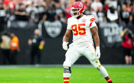 Chris Jones Net Worth, Relationships, Age/Birthdate & Birthday Facts