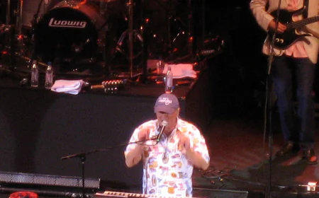 Bruce Johnston Net Worth, Relationships, Age/Birthdate & Birthday Facts