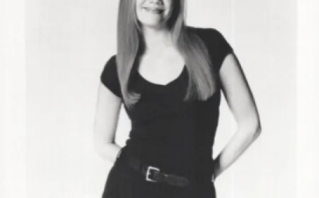 Kristen Johnston Net Worth, Relationships, Age/Birthdate & Birthday Facts