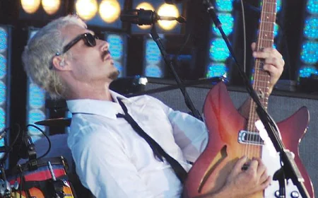 Daniel Johns Net Worth, Relationships, Age/Birthdate & Birthday Facts