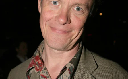 Alex Jennings Net Worth, Relationships, Age/Birthdate & Birthday Facts