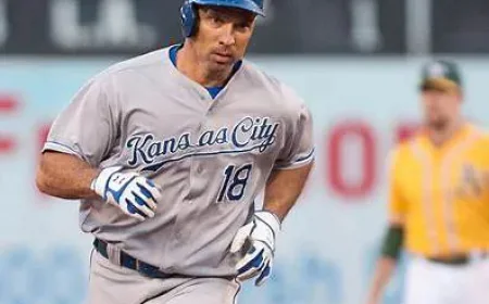 Raúl Ibañez Net Worth, Relationships, Age/Birthdate & Birthday Facts