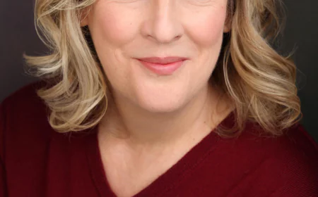 Melanie Hutsell Net Worth, Relationships, Age/Birthdate & Birthday Facts