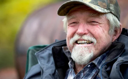 Dakota Fred Hurt Net Worth, Relationships, Age/Birthdate & Birthday Facts