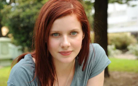 Rachel Hurd-Wood Net Worth, Relationships, Age/Birthdate & Birthday Facts