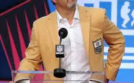 Steve Hutchinson Net Worth, Relationships, Age/Birthdate & Birthday Facts