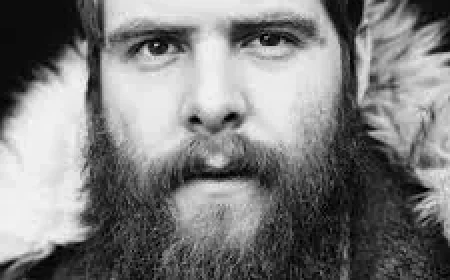 Andy Hull Net Worth, Relationships, Age/Birthdate & Birthday Facts