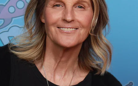 Helen Hunt Net Worth, Relationships, Age/Birthdate & Birthday Facts