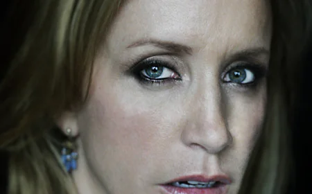 Felicity Huffman Net Worth, Relationships, Age/Birthdate & Birthday Facts