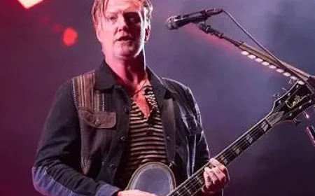 Josh Homme Net Worth, Relationships, Age/Birthdate & Birthday Facts