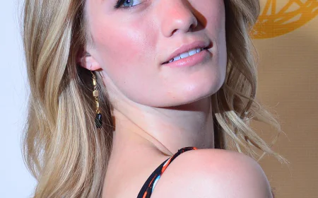 Ashley Hinshaw Net Worth, Relationships, Age/Birthdate & Birthday Facts