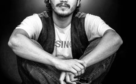 Emile Hirsch Net Worth, Relationships, Age/Birthdate & Birthday Facts