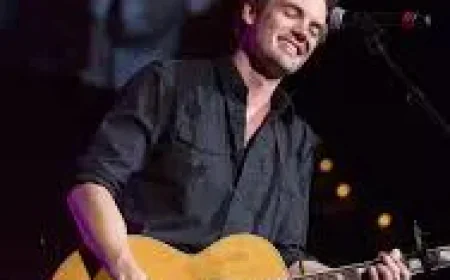 Tyler Hilton Net Worth, Relationships, Age/Birthdate & Birthday Facts