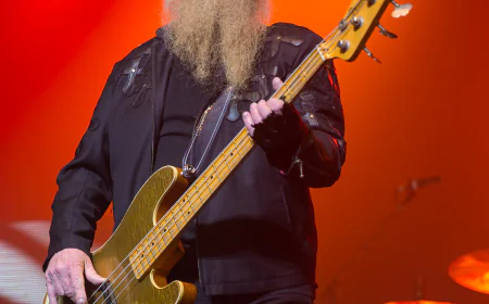 Dusty Hill Net Worth, Relationships, Age/Birthdate & Birthday Facts