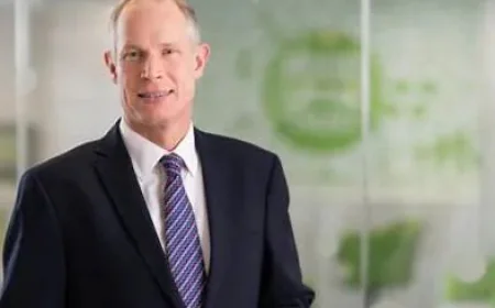 Robin Heffer Net Worth, Relationships, Age/Birthdate & Birthday Facts