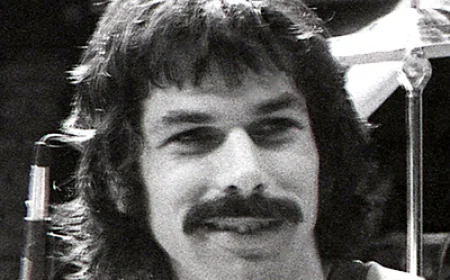 Mickey Hart Net Worth, Relationships, Age/Birthdate & Birthday Facts
