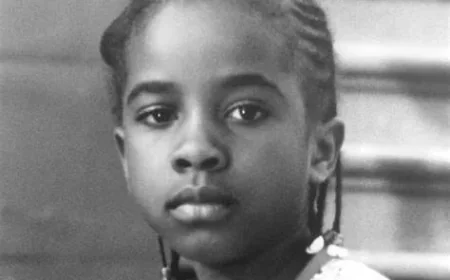 Zelda Harris Net Worth, Relationships, Age/Birthdate & Birthday Facts