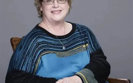 Charlaine Harris Net Worth, Relationships, Age/Birthdate & Birthday Facts