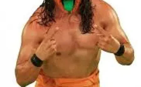 Pequeño Halloween Net Worth, Relationships, Age/Birthdate & Birthday Facts